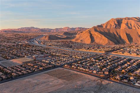 10 Thriving Cities Built In Deserts Across The World 2022