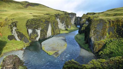 Fjadrargljufur Canyon A Complete Guide Play Iceland
