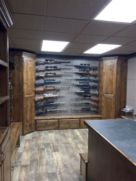 Gun rooms used to be such a simple concept. Custom Gun Room Design | Weapon Vault Rooms | Armory ...