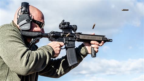 Watch A Full Auto Daniel Defense Mk18 Is As Amazing As Youd Expect