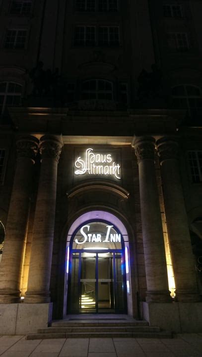 Bathrooms include showers, complimentary toiletries, and hair dryers. "Außenansicht" Star G Hotel Premium Dresden im Haus ...