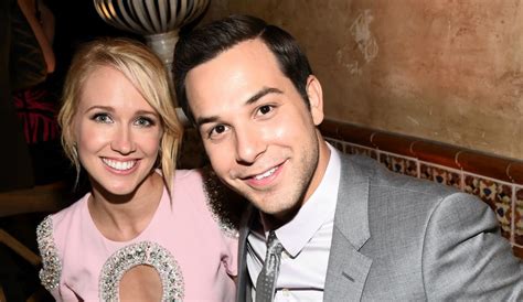 skylar astin proposes to girlfriend anna camp ahead of ‘pitch perfect 3 pitch perfect anna