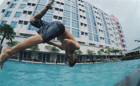Jika anda tinggal di daerah menteng pasti mengetahui kolam renang yang berada di belakang hotel formule 1 ini. 7 Daftar Hotel di Malang dengan Kolam Renang untuk Umum