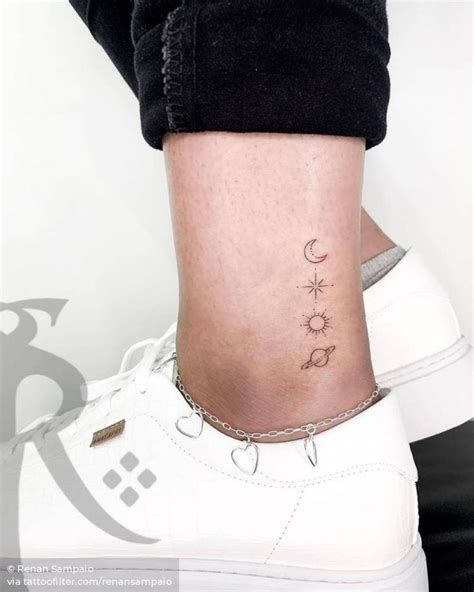 Descrizione 37 Dainty Moon And Stars Tattoo That Will Shine On You