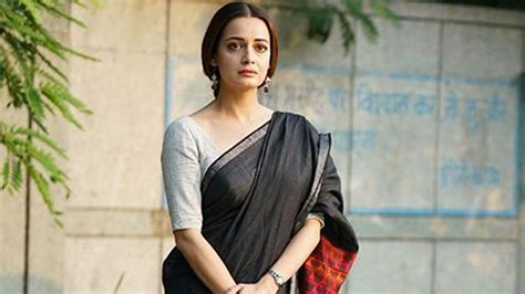 Dia mirza, who shot to fame with r madhavan starrer 2001 romantic film rehna hai tere dil mein recently announced separation with her husband sahil sangha. Dia-Mirza-black-sari-Thappad-Bollywood-movie-amazon-prime ...