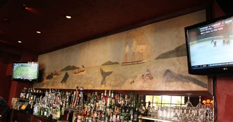 La Jollas Iconic ‘whaling Bar At La Valencia Hotel To Close Re Open