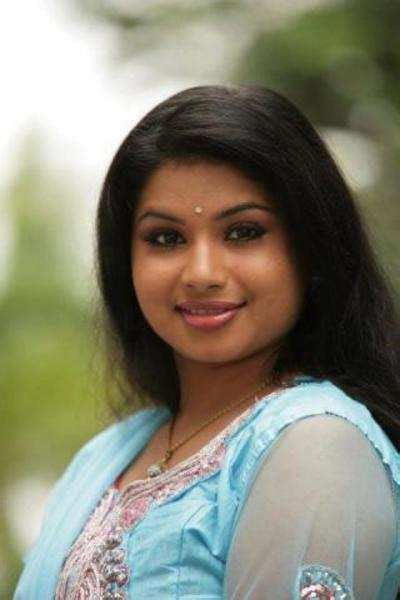Veena S Nair Anchor Veena Nair Loses In The Elections Malayalam