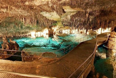 Caves Of Drach Cuevas Del Drach Porto Cristo Caves Mallorca In