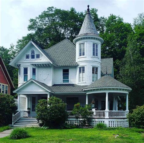 Gorgeous Victorian Homes