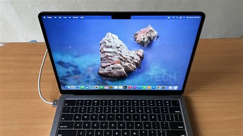 Apple Macbook Air M2 2022 Review An Unbeatable Benchmark Laptops