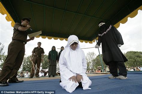 Rare View Sharia Law Lady Whipped For Having An Affair