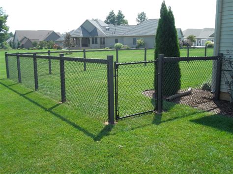Residential Vinyl Chain Link Gallery Mikes Fencing Inc