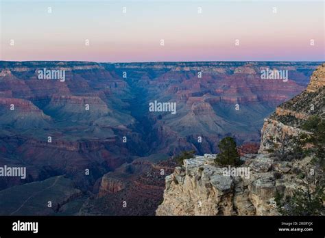 Twilight descends on the expansive Grand Canyon Stock Photo - Alamy