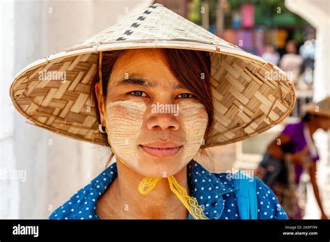 A Portrait Of A Young Burmese Woman Mandalay Myanmar Stock Photo Alamy