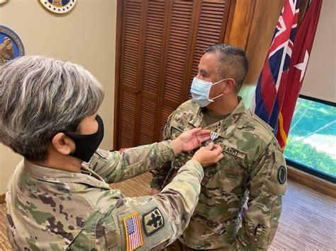 Major Hara Receives Defense Superior Service Medal Hawaii News And