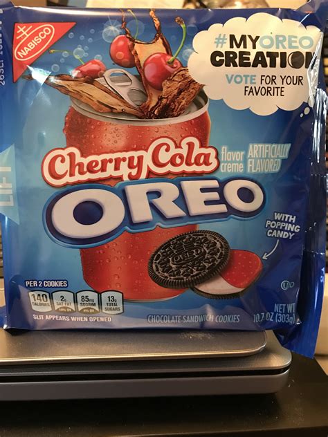 Nabisco Oreo Cherry Cola Sandwich Cookies With Popping