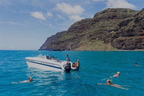 Comfortable Small Catamaran Boat Tours Of Kauais Spectacular Na Pali