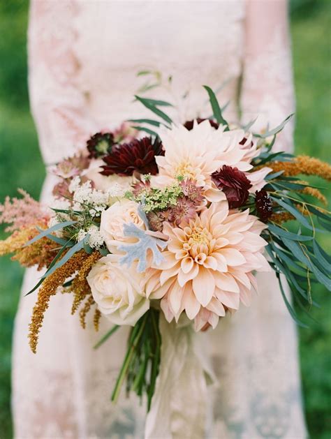 Green & white floral inspiration. Holly Heider Chapple Flowers in 2020 | Dahlias wedding ...