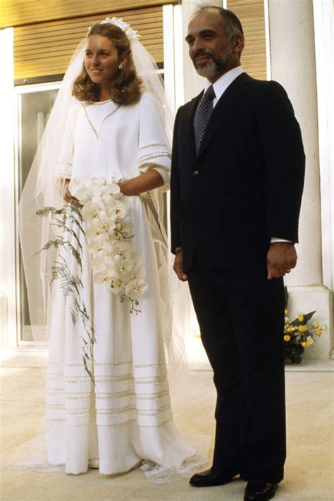 Queen Noor And King Hussain Of Jordan Royal Wedding Gowns Royal Weddings