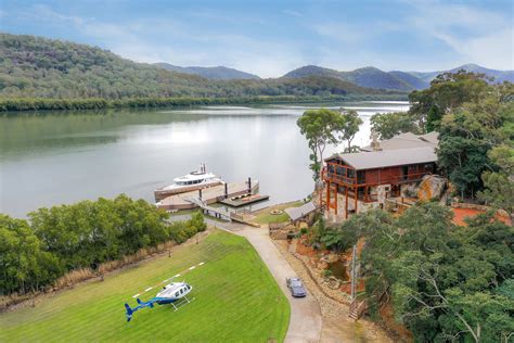 Luxury Retreat on the Hawkesbury River for sale | The Hotel Conversation