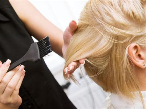 Top 12 tips on how to make bleached hair soft!