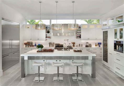 Exquisite Modern Coastal Home In Florida With Luminous Interiors