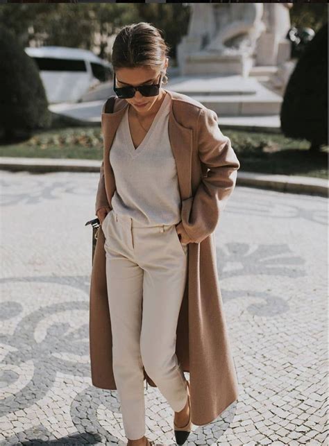 Pin By Elizabeth On Beauty S Neutral Outfit Fashion Beige Outfit