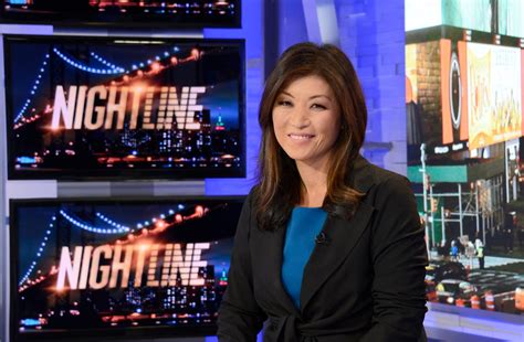 Nightline Abcs Late Night News Show Temporarily Returns To 1135