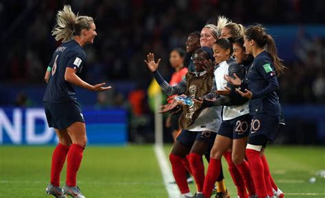 Seleção enfrenta as donas da casa, cotadas entre as favoritas ao título, nas oitavas de final do mundial. Seleção francesa bate recorde de audiência na Copa do ...