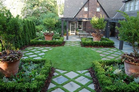 10 Extraordinary Landscape Design Ideas To Enhance Your Beautiful Home