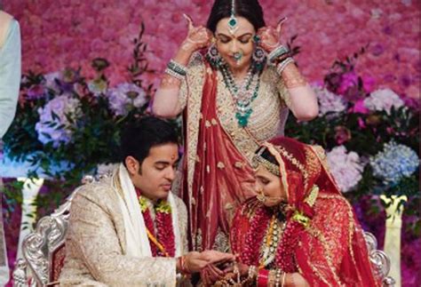 Akash Ambani Shloka Mehta Wedding Mukesh Nita Ambani Dance With