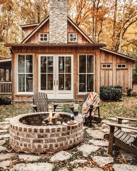 Cozy Cabins And Tiny Homes That Are The Perfect Escape For Your Next Friendcation