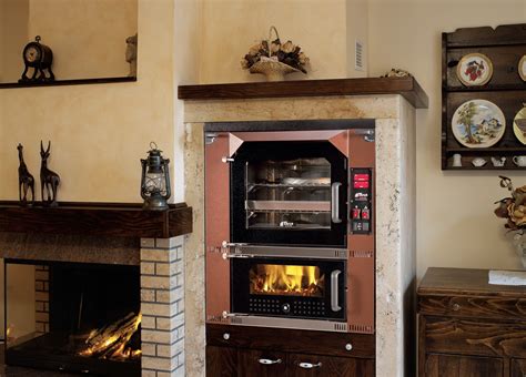 Caratteristiche generali forno forno a legna da interno con struttura realizzata interamente in acciaio alluminato frontale in acciaio color bronzo. Informazione: Forno A Legna Con Camino