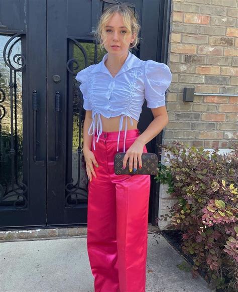 Brec Bassinger Brecbassinger • Instagram Photos And Videos In 2021 Fashion Bella And The