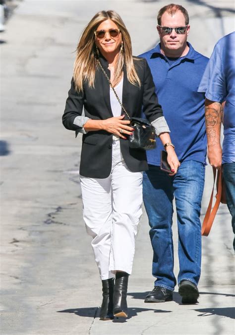 Jennifer Anistons White Cargo Pants Popsugar Fashion Photo 13