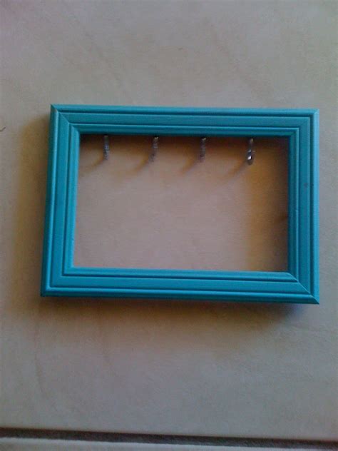 photo frame and hooks easy key holder! :) | Easy keys, Frame, Photo frame