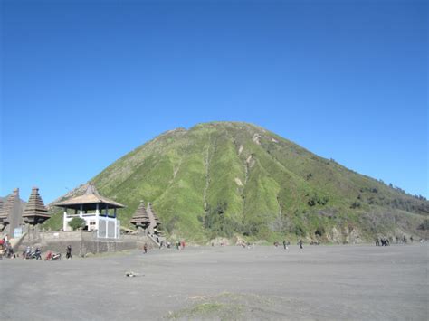 Fantastic Sunrise With One Day Mount Bromo Ijen Tour Package IJEN