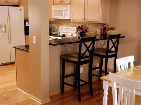 I'm finally sharing my diy kitchen island with you today! How to Create a Raised Bar in Your Kitchen | how-tos | DIY