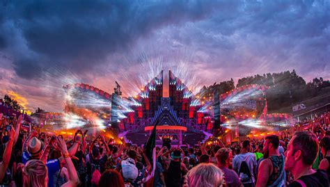 Experience yourself in a whole new way. Electric Love Festival 2020: Weltstars am Electric Love ...