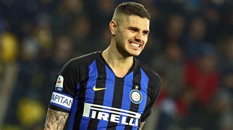 Icardi began his footballing career at the youth teams of vecindario and passed through la masia. Icardi stripped of the Inter captaincy | MARCA in English