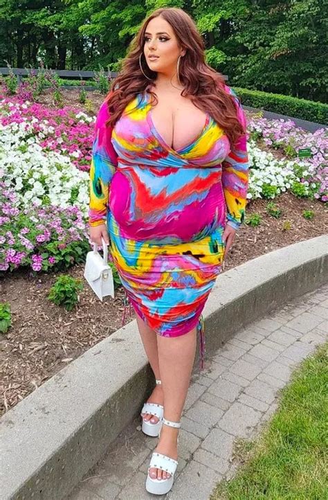Plus Size Model Brands Herself Best View In The Garden As She Shows