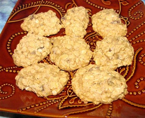 Place rounded tablespoonfuls onto ungreased cookie sheets. Very Low Fat, Delicious Oatmeal Raisin Cookies Recipe - Food.com