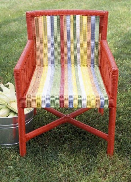 Spray Paint A Wicker Chair In Stripes Wicker Decor Wicker Patio