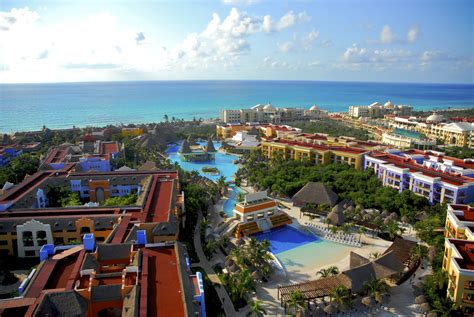 10 Reason To Vacation At Iberostar Paraiso Maya