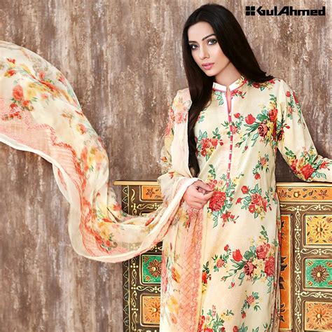 Best pakistani clothing brands for women 2020. 20 Best Pakistani Clothing Brands - Fashion - Crayon
