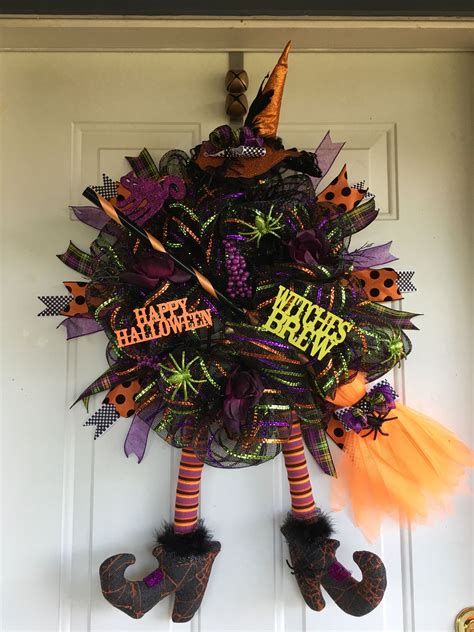 Halloween Witch Wreath Diy Diy Halloween Witch Halloween Witch