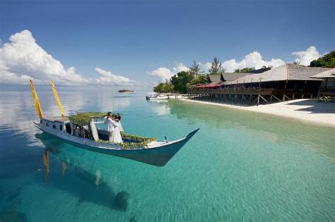 Pulau Mataking Reef Dive Resort Wedding Venues In Sabah Hitchbird