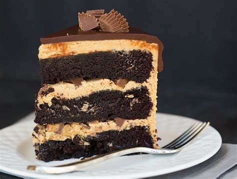 Who doesn't love a great dessert? PEANUT BUTTER CHOCOLATE CAKE - Durmes Gumuna