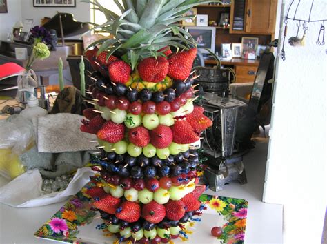 This will present you recipes and ideas just for decoration and shape of the dishes. Fruit Appetizer | Fruit appetizers, Cold party food ...