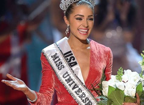 Miss Universo Olivia Culpo Empeña La Corona Bostons Online Hispanic